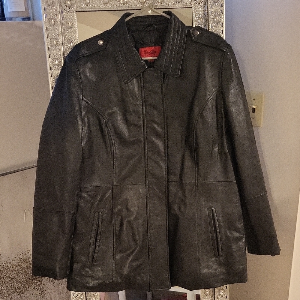Trendy Women's Black Leather Jacket🖤 100% GENUINE LEATHER